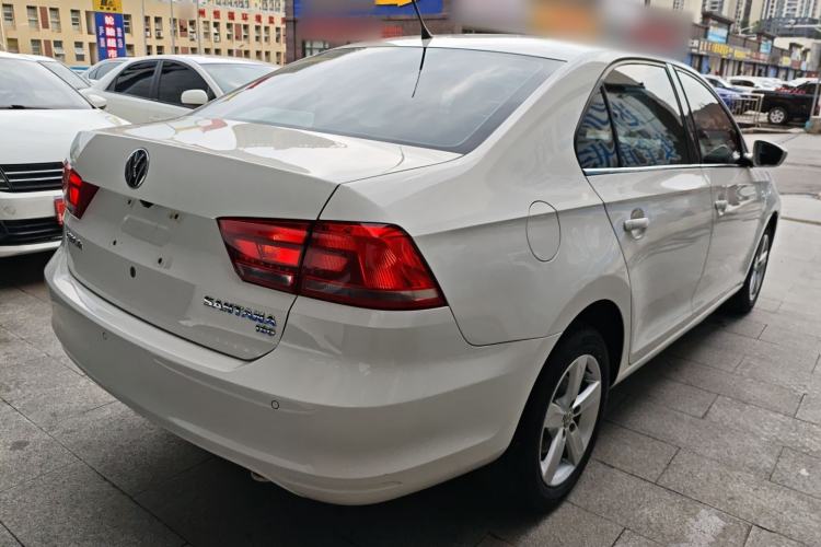 Used Volkswagen Santana 2015 1.6L Automatic Comfort Edition
