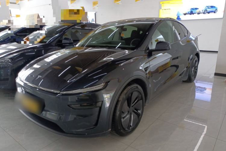 Used Tesla Model Y 2025 Long-Range All-Wheel-Drive Version