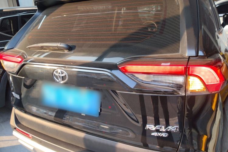 Used Toyota RAV4 2022 2.0L CVT 4x4 Style Plus Edition
