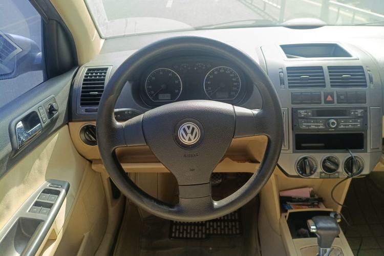 Used Volkswagen Polo 2009 Jingqu 1.4L Automatic Elegant Edition Steering Wheel