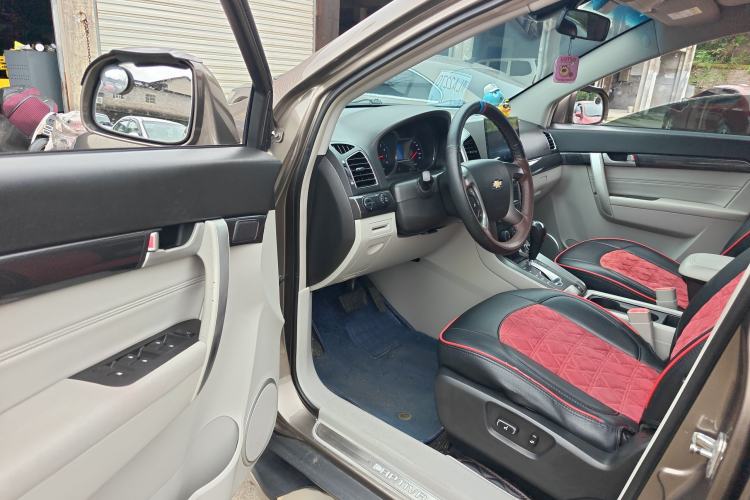 Used Chevrolet Captiva 2015 2.4L Two-Wheel Drive Urban Version 5 Seats