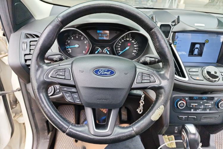 Used Ford Kuga 2018 Facelifted EcoBoost 180 Two-Wheel-Drive Platinum Wing Edition Steering Wheel