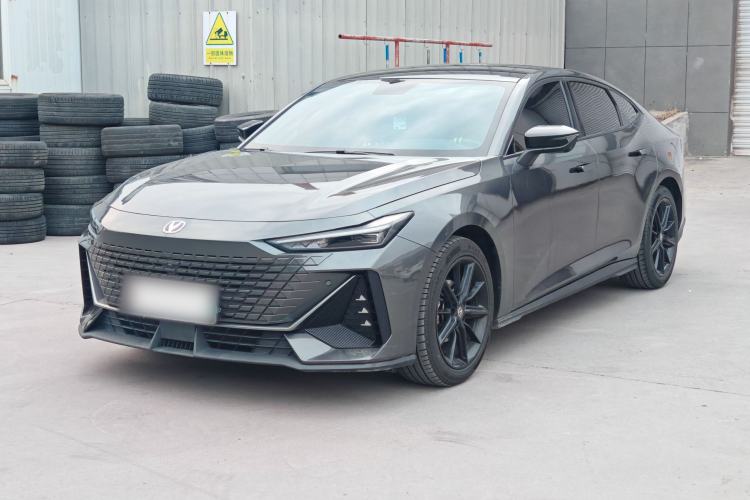 Used CHANGAN UNI-V 2022 1.5T Prestige Version
