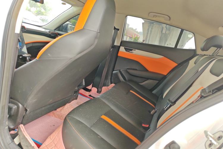 Used Dongfeng Aeolus Yixuan 2023 Mach Edition 1.5L Automatic Chasing Wind Version Left Rear Seat