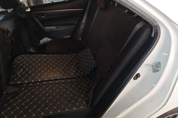 Used Toyota Corolla 2016 Dual-Engine 1.8L E-CVT Leading Edition