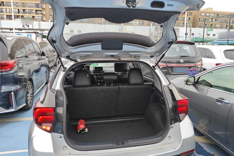 Used Toyota YARiS L Zhi Xuan 2020 X-Trail X 1.5L CVT Leading Edition
