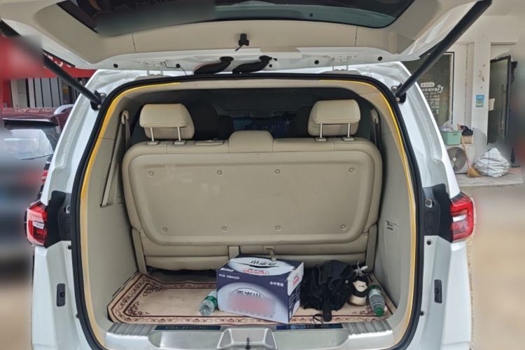 Used Buick GL8 2023 Land Executive Class Smart Enjoyment Model