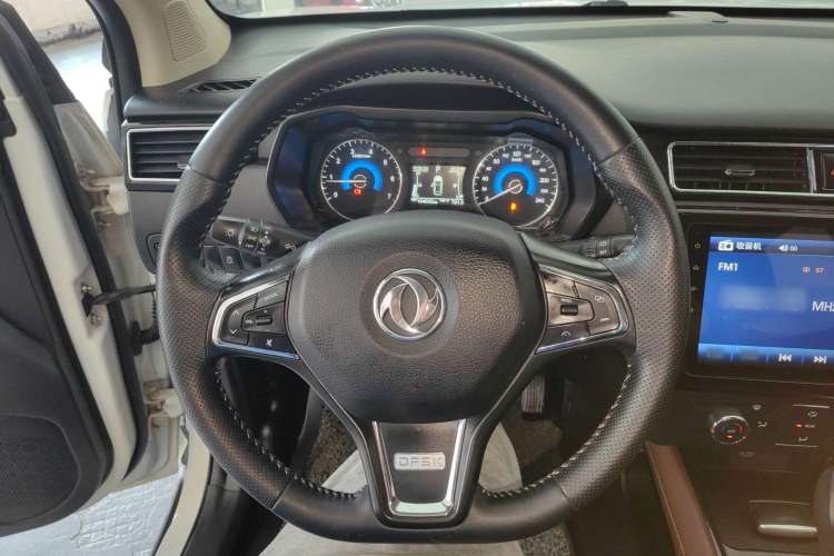 Used Dongfeng Fengon 580 2017 1.5T CVT Luxury Model
