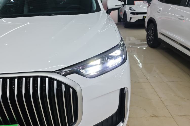 Used Chery Tiggo 9 2025 2.0T Dual-Clutch Two-Wheel Drive Comfort Edition 5 Seats
