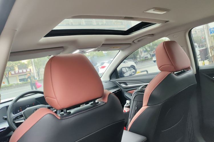 Used CHANGAN Eado 2022 PLUS Blue Whale NE 1.4T GDI DCT Prestige Edition
