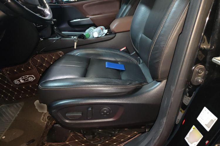 Used GAC Trumpchi GS8 2017 320T Two-Wheel Drive Luxury Smart Connectivity Version (7 Seats)