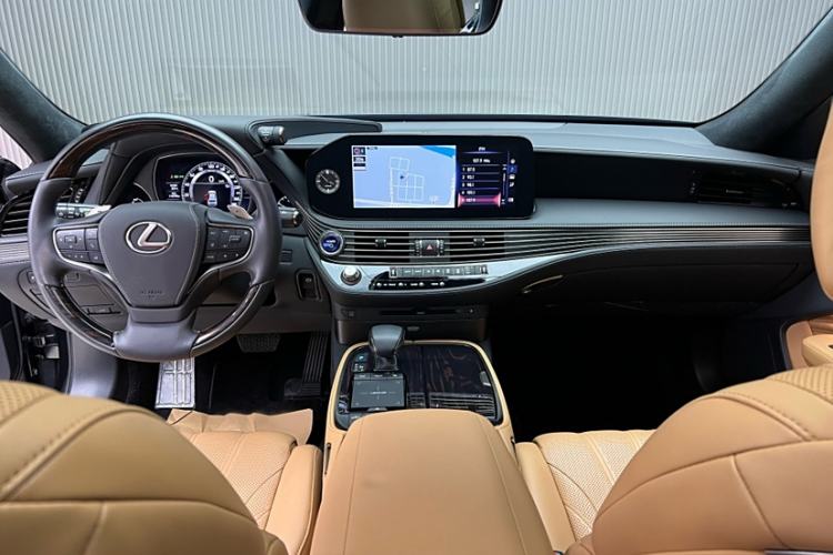 Used Lexus LS 2021 500h Luxury Edition
