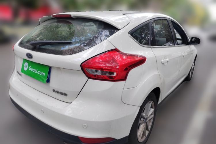 Used Ford Focus 2015 Hatchback EcoBoost 180 Automatic Elite Model Rear Right 45 Deg