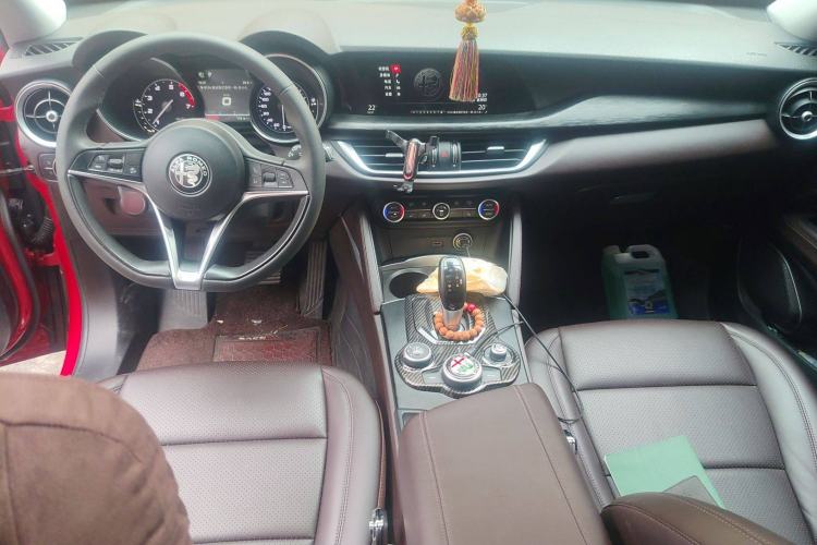 Used Alfa Romeo Stelvio 2017 2.0T 200HP Luxury Edition
