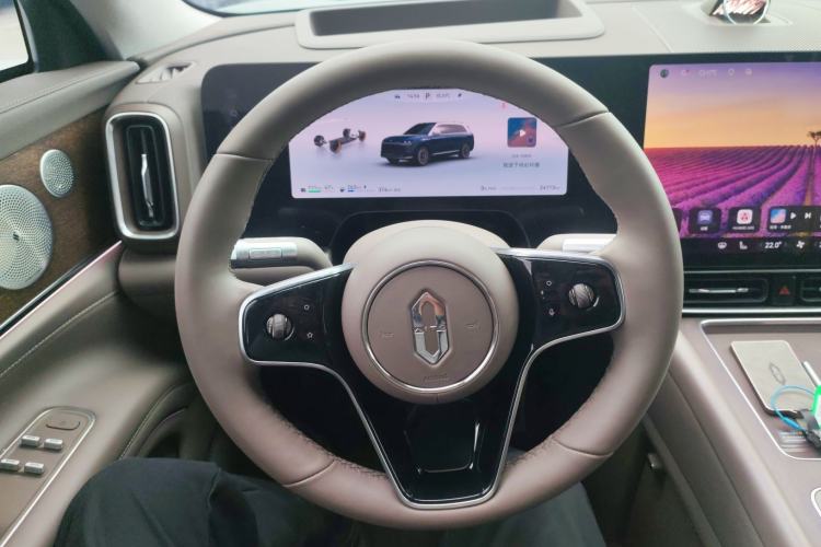 Used Hima AITO M9 2024 Range-Extended Ultra Version 52 kWh 5-Seater Model Steering Wheel