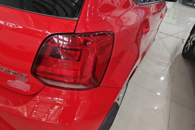 Used Volkswagen Polo 2016 1.6L Automatic Comfort Model