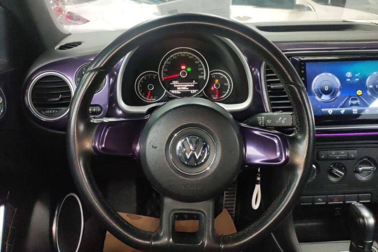 Used Volkswagen Beetle 2015 180TSI model
