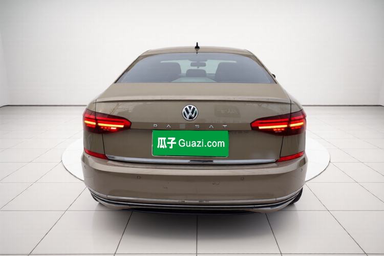 Used Volkswagen Passat 2019 330TSI Luxury Edition China VI Rear