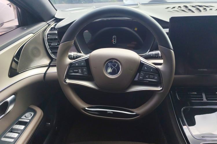 Used BYD Han 2023 EV Champion Edition 506KM Front-Wheel-Drive Premium Model Steering Wheel