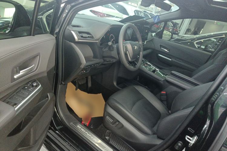 Used Toyota Sienna 2024 2.5L Hybrid Four-Wheel Drive Prestige Edition