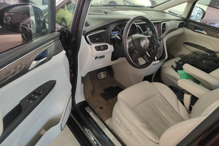 Used Buick GL8 2017 28T Avenir Avia National Emission Standard V