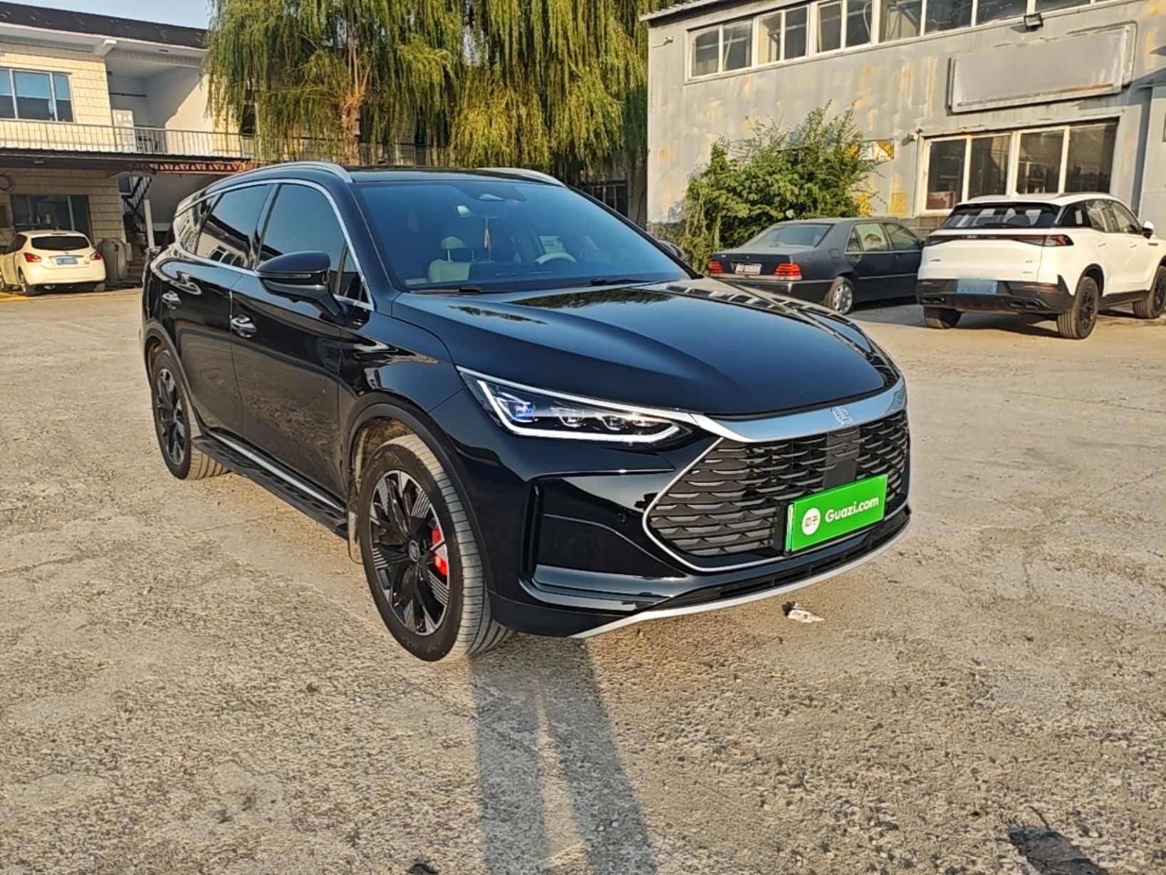 BYD Tang New Energy 2024 DM-p Glory Edition 215KM All-Wheel-Drive Premium Model — снимка 3