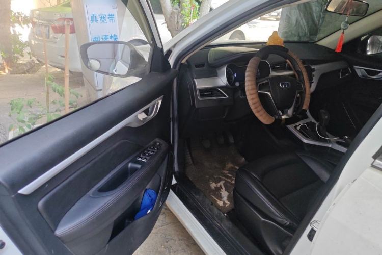 Used Geely Auto Vision 2019 Upgraded Model 1.5L Manual Luxury Version China VI Standard
