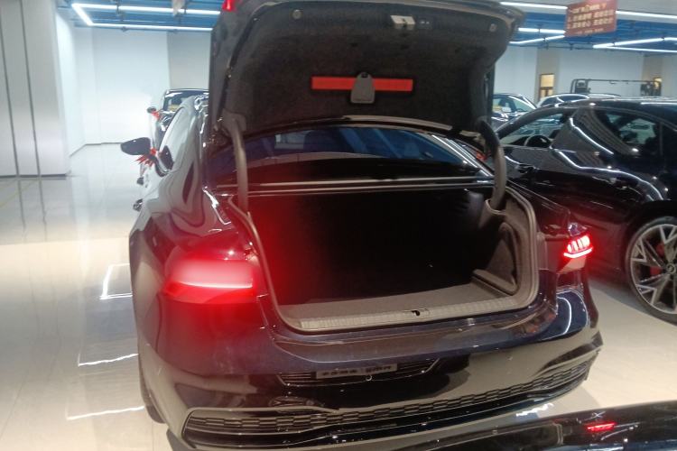 Used Audi A7L 2024 45TFSI S-line Dream-Building Edition Flow Crystal Package