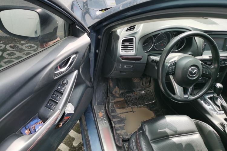 Used Mazda Atenza 2014 2.0L Blue Sky Luxury Edition Driver Seat