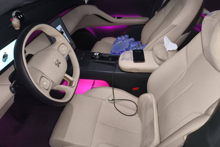 Used Nio ET5 2024 75 kWh Left Front Seat