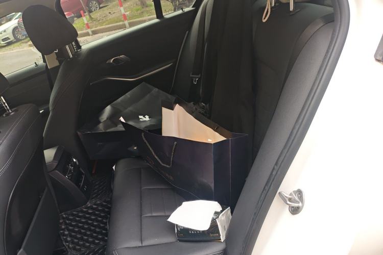 Used BMW 3 Series 2021 320i Sport Package Interior 4