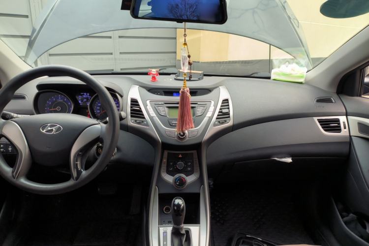 Used Hyundai Elantra (5th Generation / Langdong) 2012 1.6L Automatic Fashion Edition