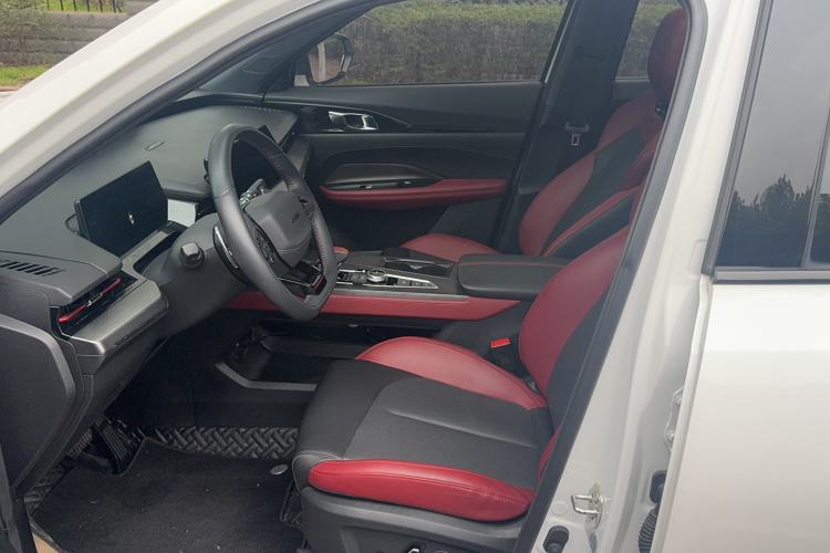 Used Oshan Z6 2023 Blue Whale 1.5T DCT Smart Luxury Model