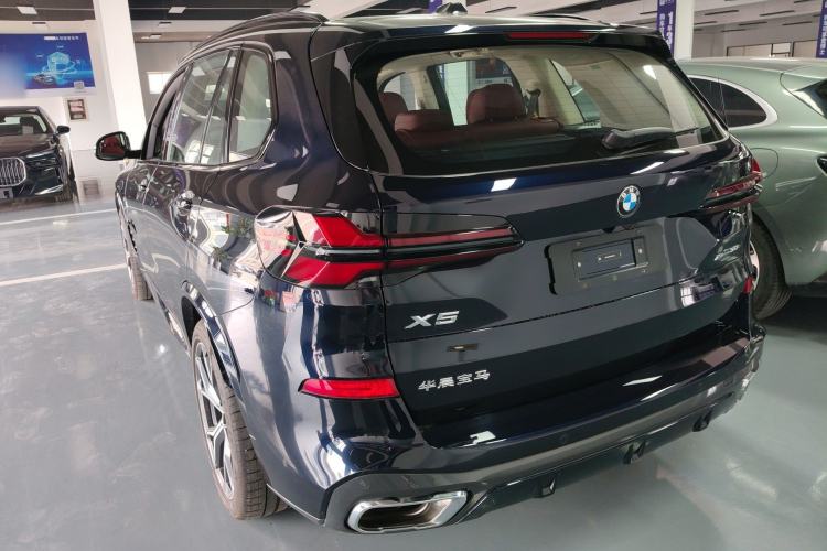 Used BMW X5 2023 xDrive 30Li Luxury M Sport Night Edition Package
