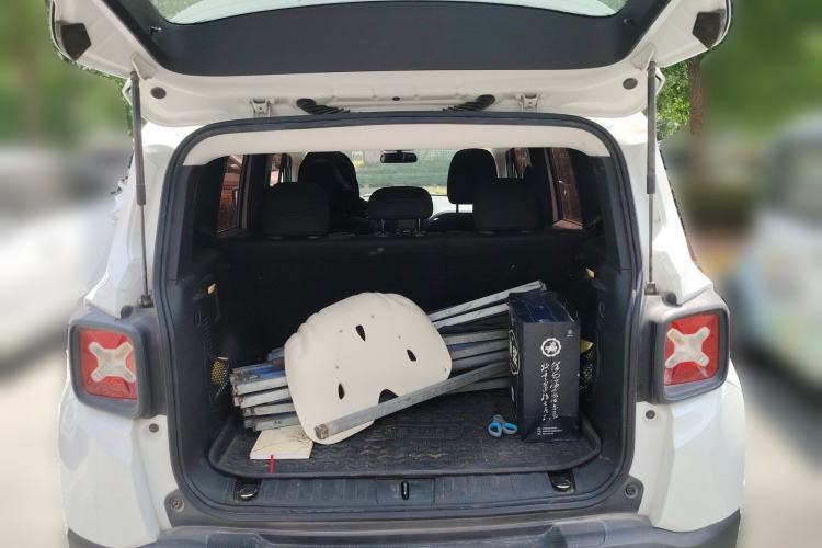 Used Jeep Renegade 2017 180T Automatic High-Energy Version
