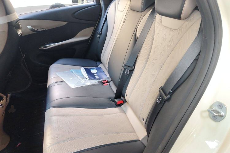 Used BYD Dolphin 2023 420 km Free Version
