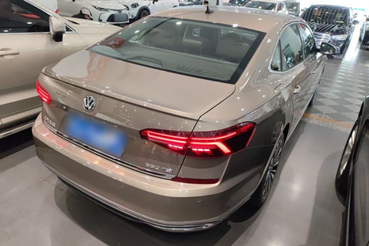 Used Volkswagen Passat 2020 330TSI Luxury Edition China VI Rear Right 45 Deg