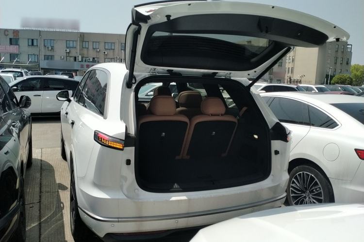 Used ONVO Luxeed L90 2025 Model—Ultra Six-Seater Version Trunk