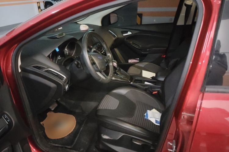 Used Ford Focus 2017 Hatchback 1.6L Automatic Fashion Edition Smart Drive Version
