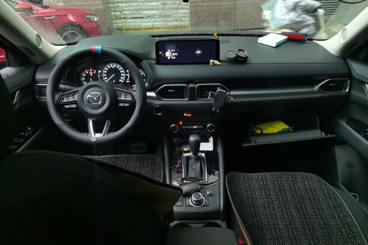 Used Mazda CX-5 2025 2.0L Automatic Two-Wheel Drive ZhiShang Pro Center Console