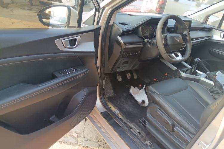 Used Wuling Jiachen 2022 1.5L Manual Comfort Edition