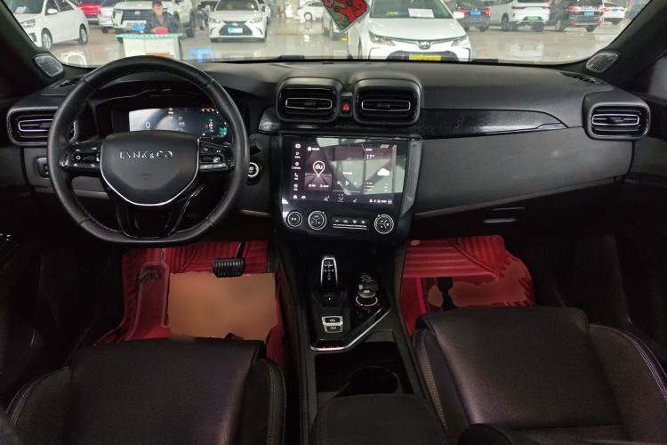 Used Lynk & Co 03 2021 2.0TD Automatic Trendy Champion Edition Center Console