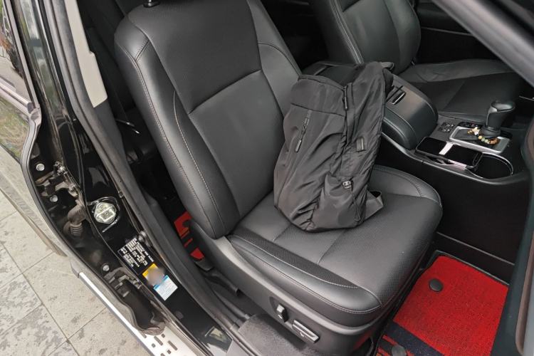 Used Toyota Highlander 2021 2.0T Four-Wheel Drive Luxury Edition 7 Seats Right Front Seat