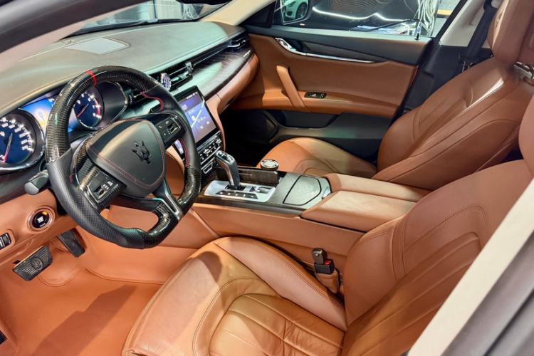 Used Maserati President 2013 3.0T Standard Model Interior 7