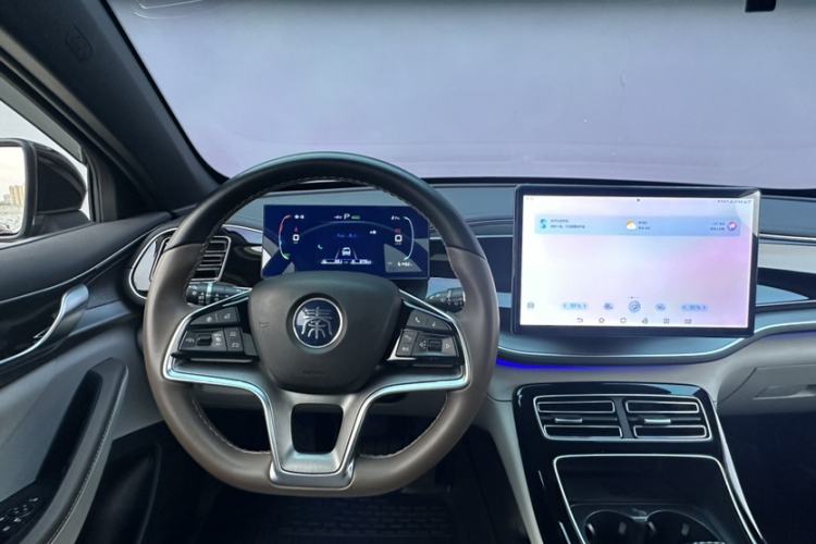 Used BYD Qin PLUS 2023 Champion Edition DM-i 120KM Excellence Model
