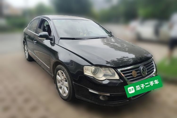 Used Volkswagen Magotan 2011 1.4 TSI Elite Edition Front Right 45 Deg