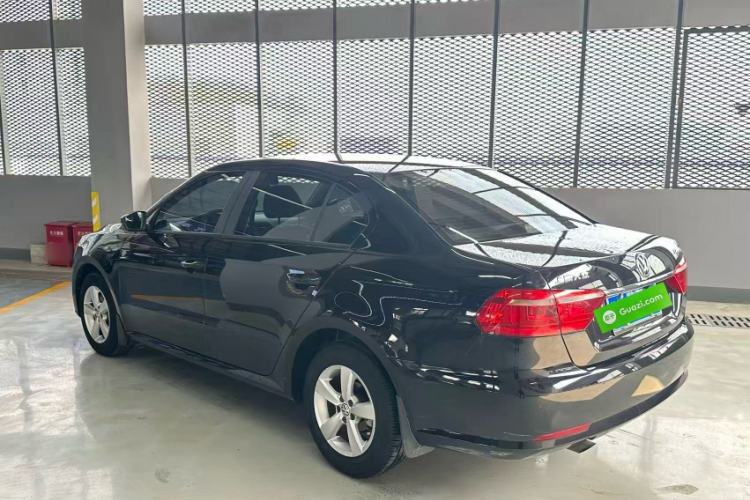 Used Volkswagen Lavida 2013 Revised Classic 1.6L Manual Fashion Edition Exterior 7