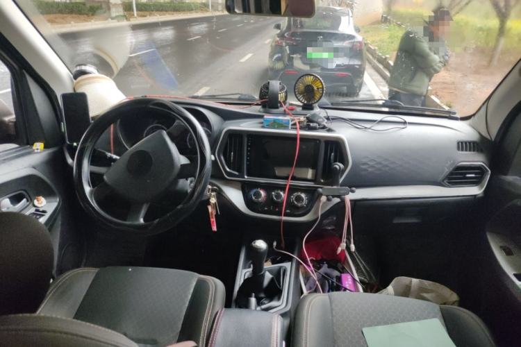 Used CHANGAN KAICHENG Ruixing M60 2023 1.5L GDI Comfort-Class Passenger Vehicle 6/7 Seats Center Console