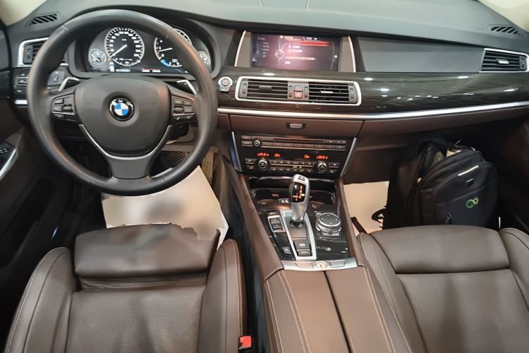 Used BMW 5 Series GT 2015 535i Luxury Edition