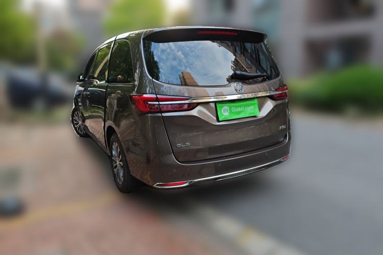 Used Buick GL8 2023 Facelifted Land Cruiser Executive Luxury Version Rear Left 45 Deg